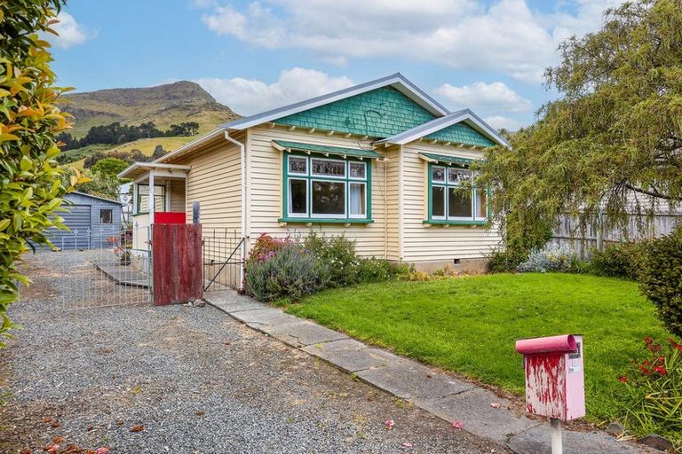 Photo of property in 30 Flavell Street, Heathcote Valley, Christchurch, 8022