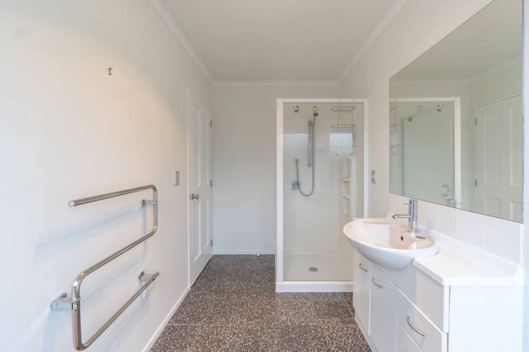 Photo of property in 16 Ravenscourt Place, Huntington, Hamilton, 3210