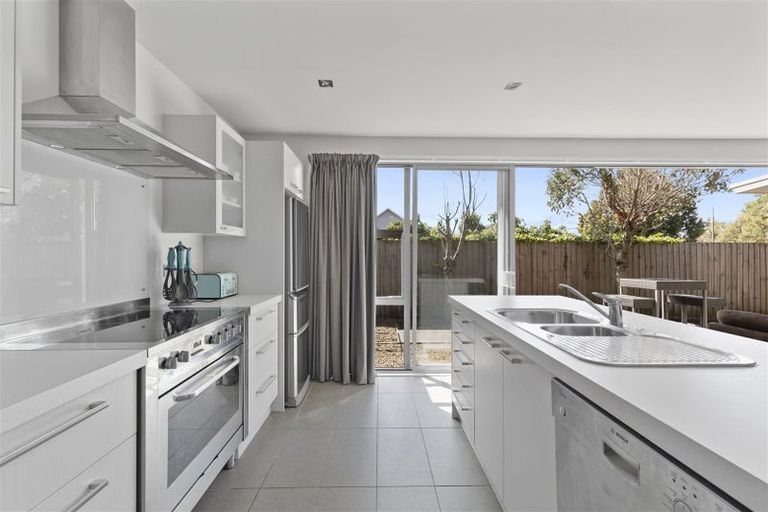 Photo of property in 39c Matipo Street, Riccarton, Christchurch, 8041