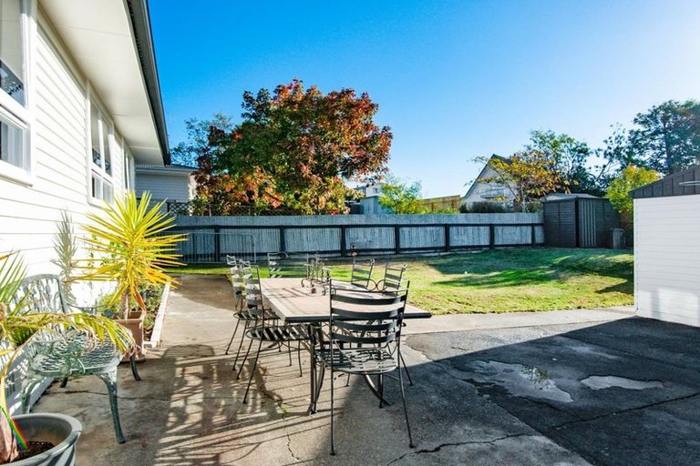 Photo of property in 2 Given Street, Havelock North, 4130