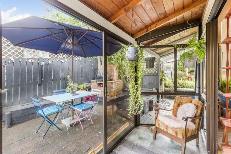 Photo of property in 1/31 Akehurst Avenue, New Lynn, Auckland, 0600