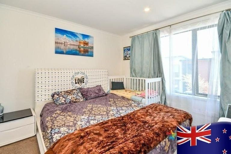 Photo of property in 4 Fermi Lane, Papakura, 2110