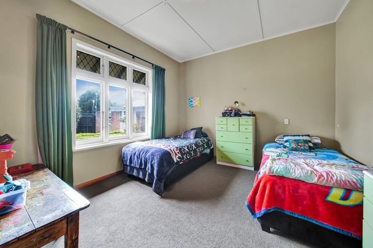 Photo of property in 70 Collins Street, Hawera, 4610