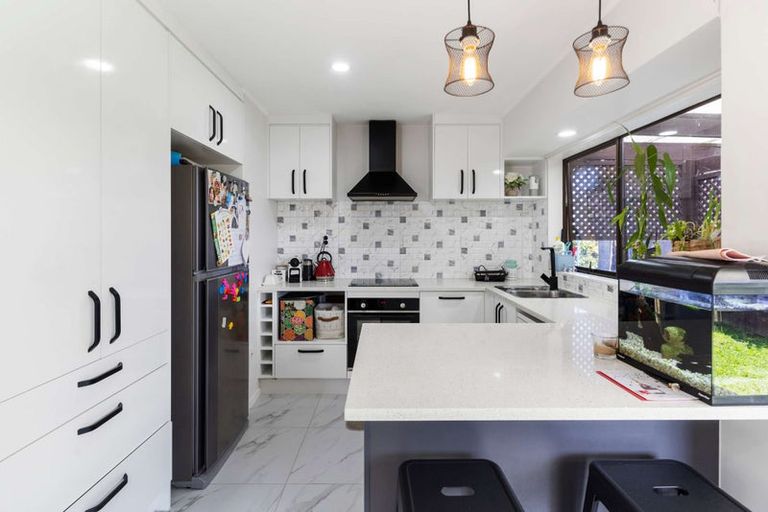 Photo of property in 2/27 Aberfeldy Avenue, Highland Park, Auckland, 2010