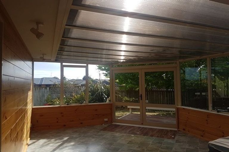 Photo of property in 7 Logan Way, Kelvin Grove, Palmerston North, 4414