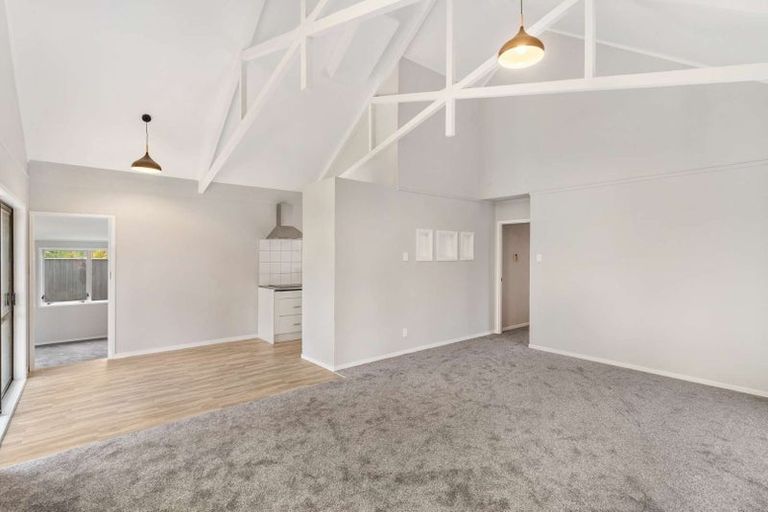 Photo of property in 20 Fairdale Avenue, Red Hill, Papakura, 2110