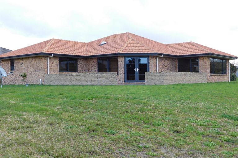 Photo of property in 2 Mooring Close, Haruru, 0204