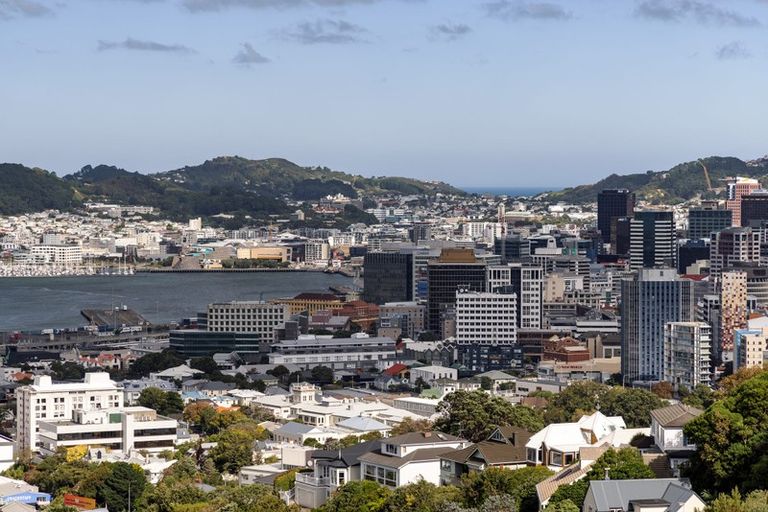 Photo of property in 32 Sefton Street, Wadestown, Wellington, 6012