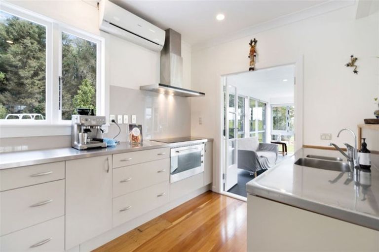 Photo of property in 115 Awhitu Road, Karioitahi, Waiuku, 2683