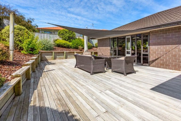 Photo of property in 6 Tasman Close, Aotea, Porirua, 5024