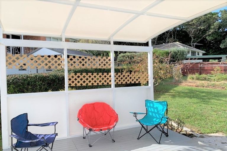 Photo of property in 15 Pikitea Road, Mangere Bridge, Auckland, 2022