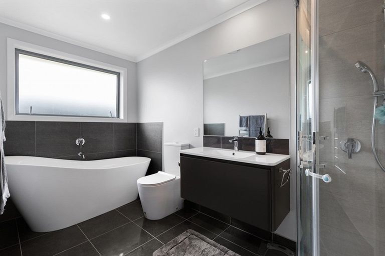 Photo of property in 11 Syrah Grove, Te Kauwhata, 3710