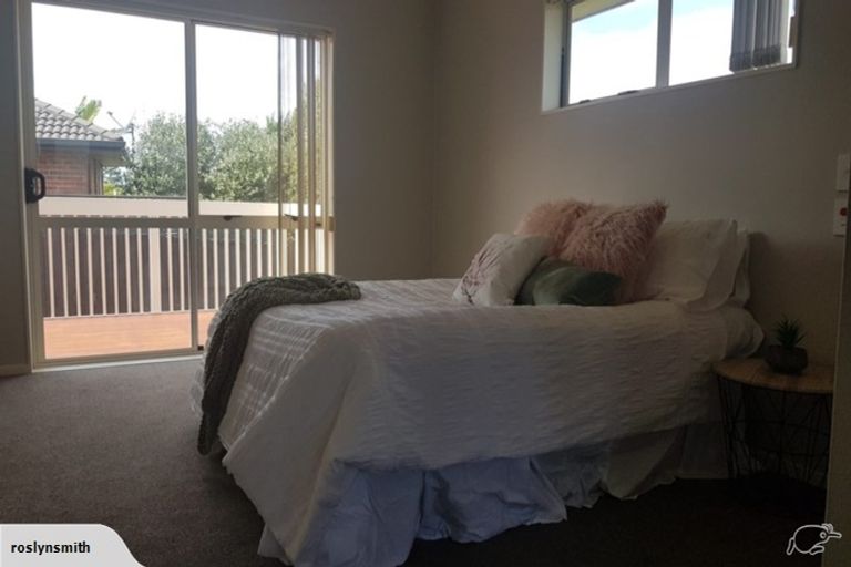 Photo of property in 16 Rathmar Drive, Manurewa, Auckland, 2105