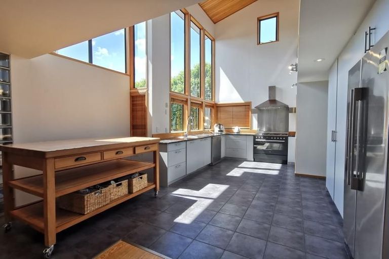 Photo of property in 3 Kimberly Grove, Greenhithe, Auckland, 0632