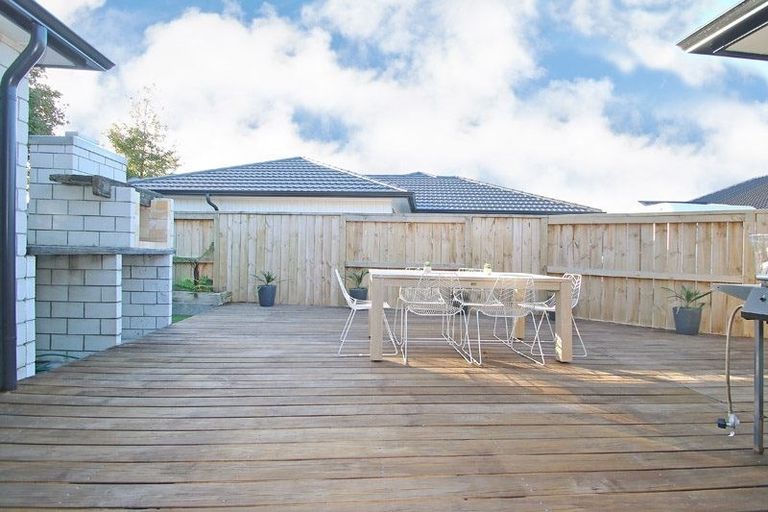 Photo of property in 42 Marion Crescent, Papamoa Beach, Papamoa, 3118