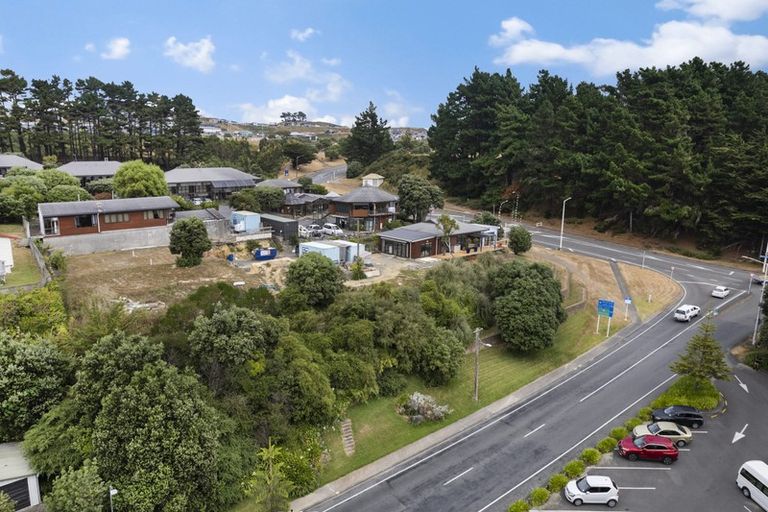 Photo of property in 8 Papakowhai Road, Papakowhai, Porirua, 5024