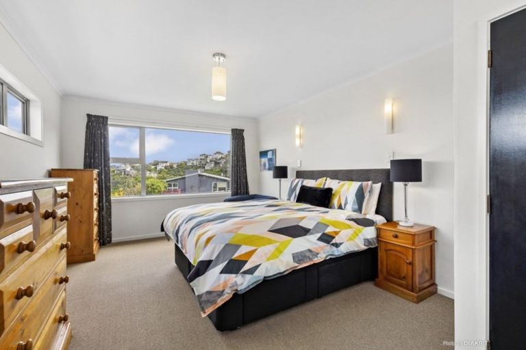 Photo of property in 32 Lohia Street, Khandallah, Wellington, 6035
