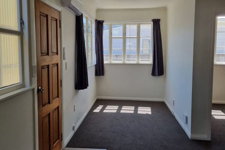 Photo of property in 24a Byron Street, Miramar, Wellington, 6022