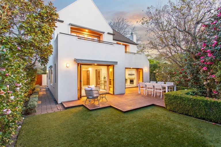 Photo of property in 21a Leinster Road, Merivale, Christchurch, 8014