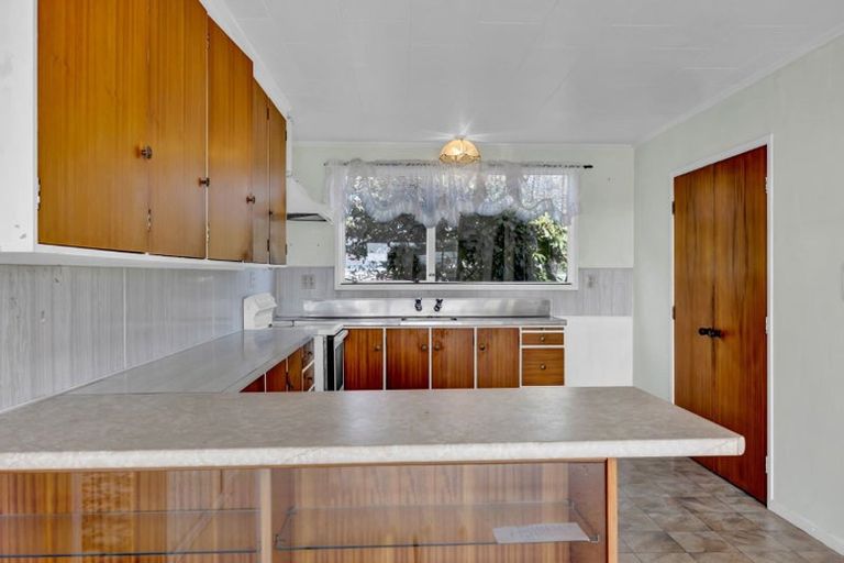 Photo of property in 16 Old South Road, Okato, 4335