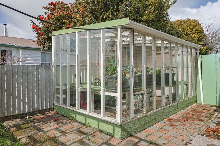 Photo of property in 2 Mclaughlins Lane, Westport, 7825