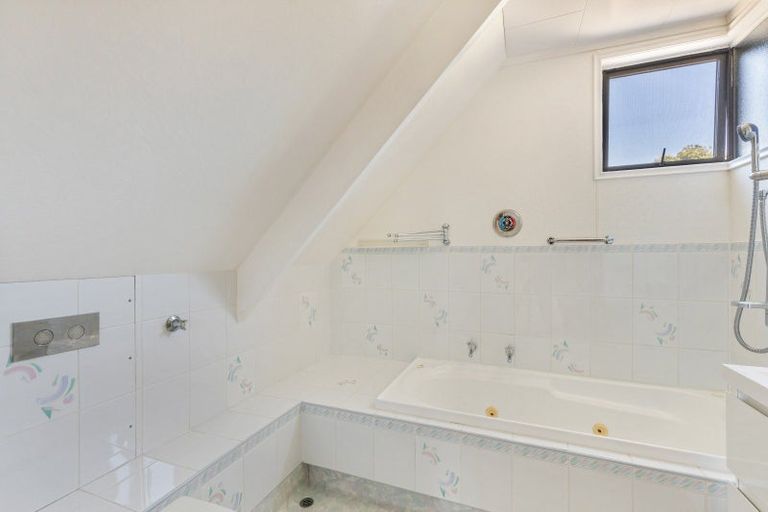 Photo of property in 529 South Road, Omata, New Plymouth, 4374