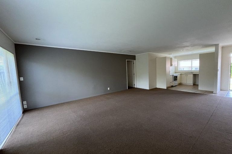 Photo of property in 26 Carlas Way, Ranui, Auckland, 0612