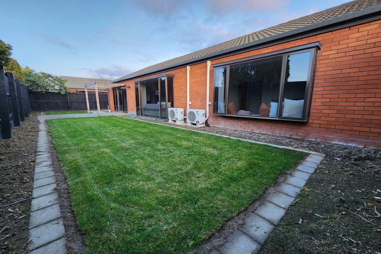 Photo of property in 51 Munro Street, Redwood, Christchurch, 8051