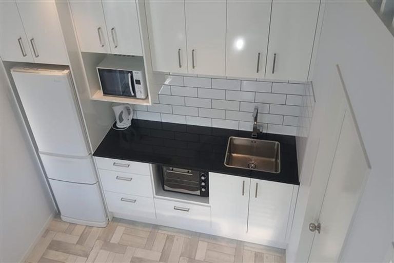 Photo of property in 54e Birkdale Road, Birkdale, Auckland, 0626