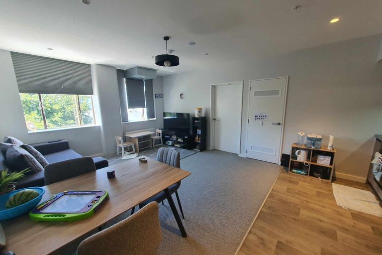 Photo of property in Unit 206,l2, 206/14 Laings Road, Hutt Central, Lower Hutt, 5010