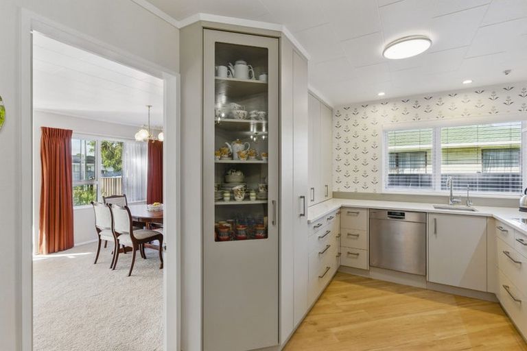 Photo of property in 2 Gabriel Street, Raumati Beach, Paraparaumu, 5032