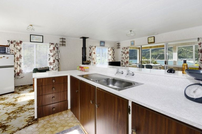 Photo of property in 30 Hope Drive, Okiwi Bay, 7193