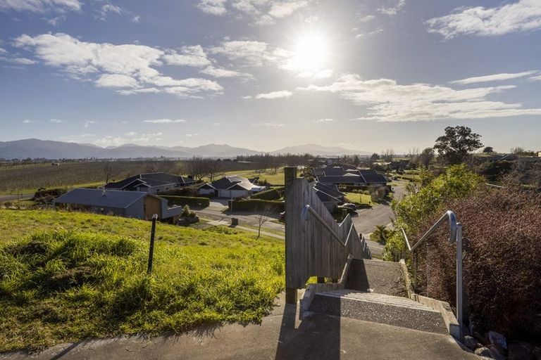 Photo of property in 38 Golf View Close, Fairhall, 7272