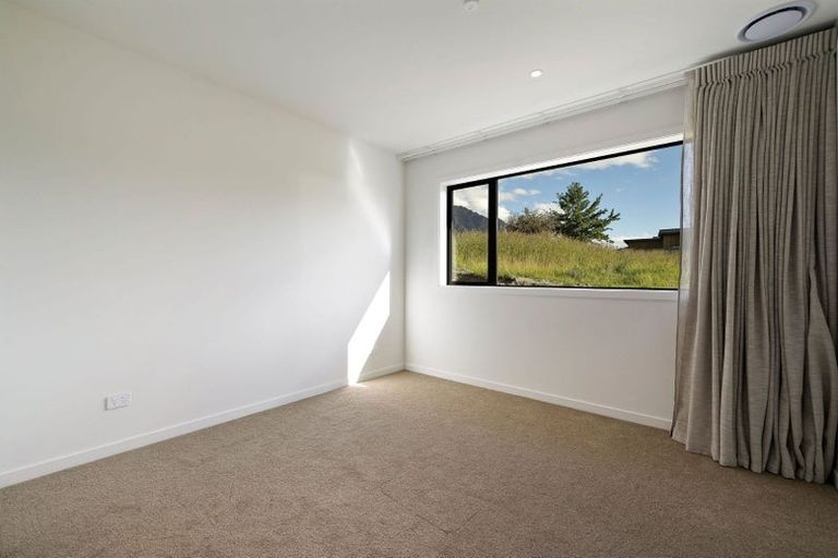 Photo of property in 39 Spur Ridge Rise, Jacks Point, 9371