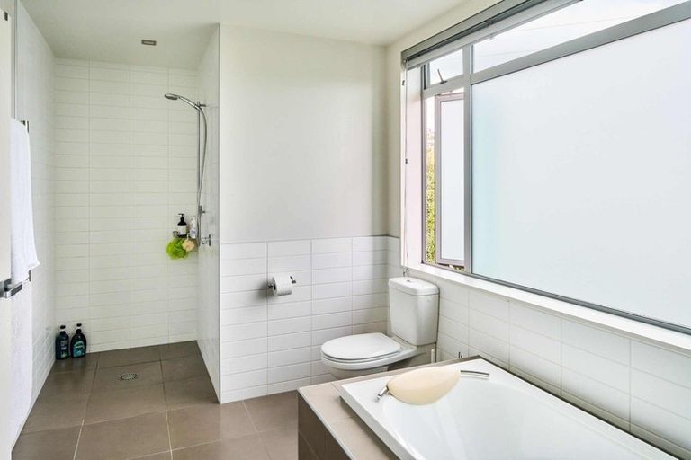 Photo of property in 35 Endeavour Drive, Whitby, Porirua, 5024