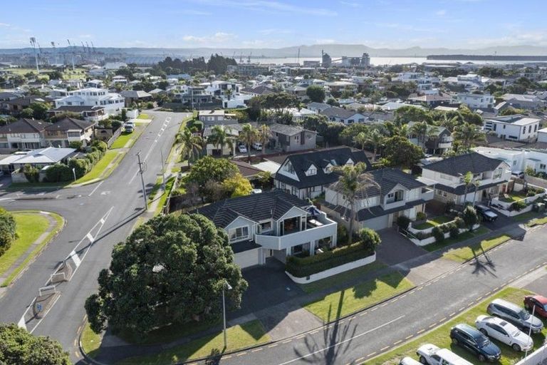 Photo of property in 128 Muricata Avenue, Mount Maunganui, 3116