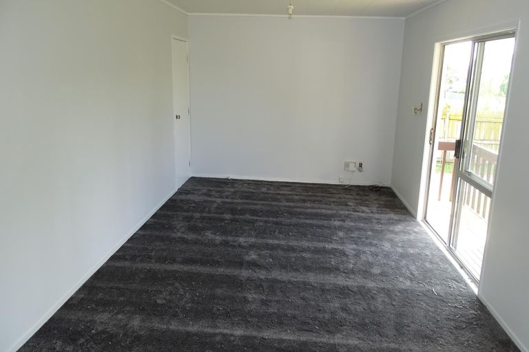 Photo of property in 9 Caserta Place, Clover Park, Auckland, 2023
