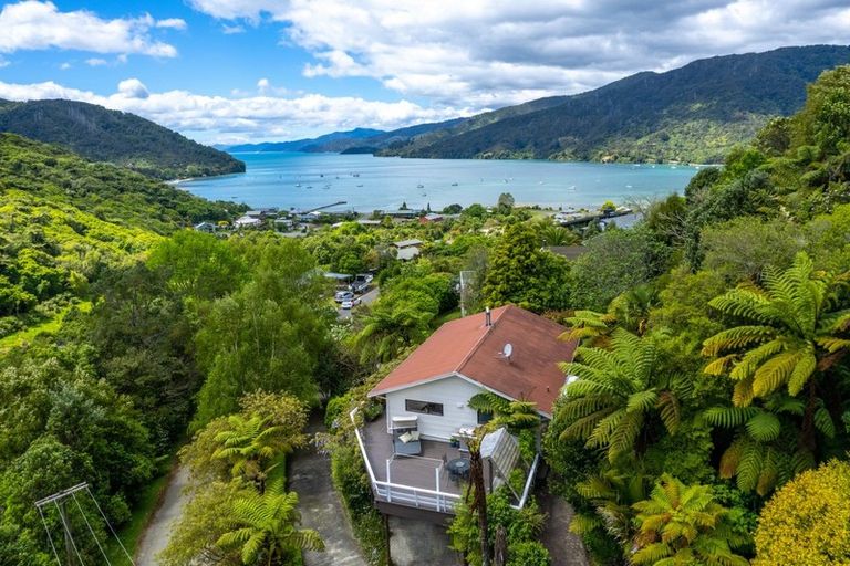 Photo of property in 51 Tirimoana Terrace, Anakiwa, Picton, 7281