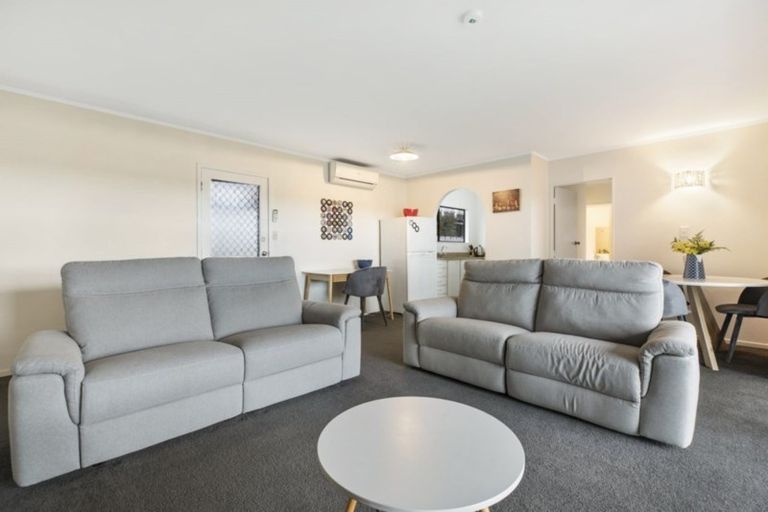Photo of property in 2/38 Koromiko Street, New Lynn, Auckland, 0600