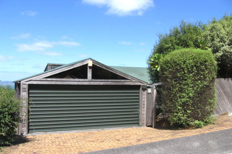 Photo of property in 10 Brigantine Drive, Beach Haven, Auckland, 0626