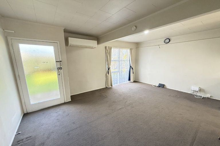 Photo of property in 1/17 Quennell Avenue, Favona, Auckland, 2024