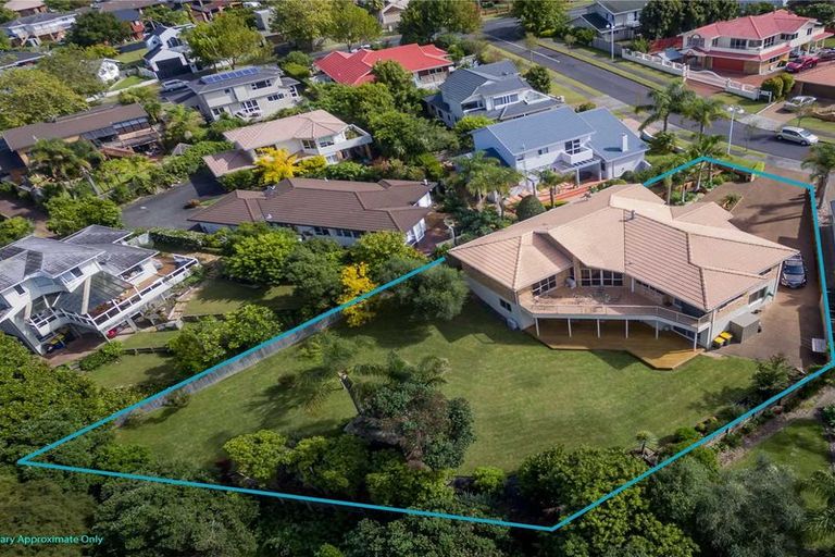 Photo of property in 7 Mistral Place, West Harbour, Auckland, 0618