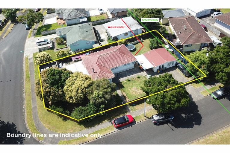 Photo of property in 2 Navigator Place, Papatoetoe, Auckland, 2025