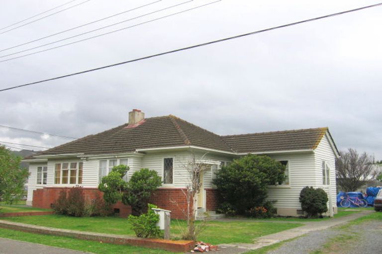 Photo of property in 1 Tirangi Road, Moera, Lower Hutt, 5010