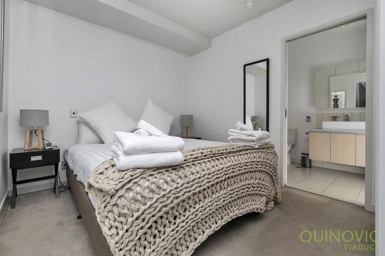 Photo of property in Halsey Apartments At Lighter Quay, 401/75 Halsey Street, Auckland Central, Auckland, 1010