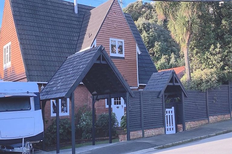 Photo of property in 10 Mersey Street, Island Bay, Wellington, 6023