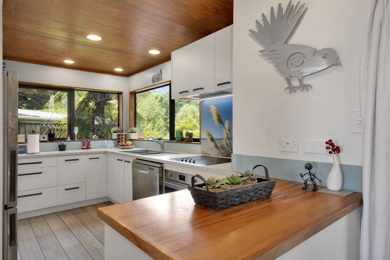 Photo of property in 17 Sunny Glen, Waikanae, 5036