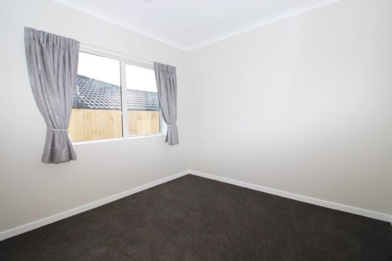 Photo of property in 80 Jeroboam Loop, Kumeu, 0810