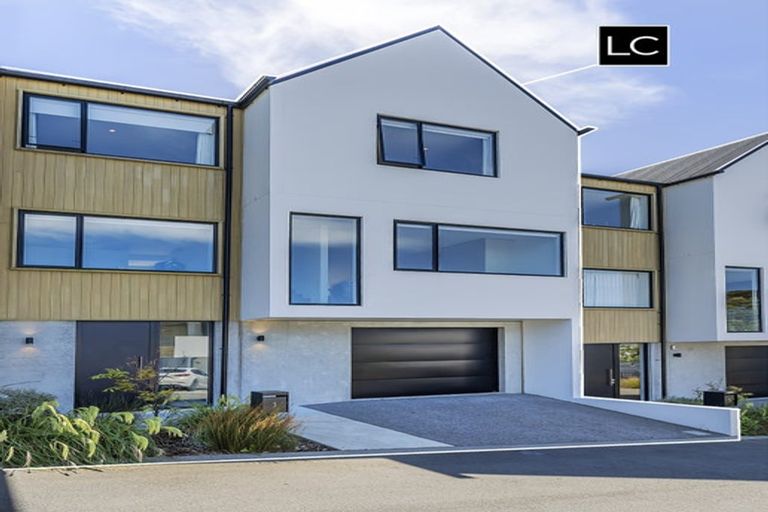 Photo of property in 3 Mary Dobson Way, Island Bay, Wellington, 6023