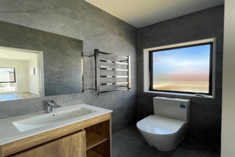 Photo of property in 34 Survila Street, Papakura, 2110